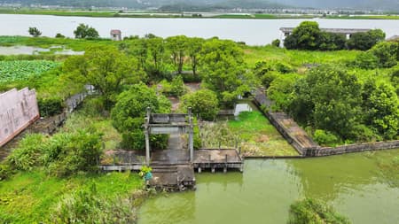 Qingjiang Furong Pavilions